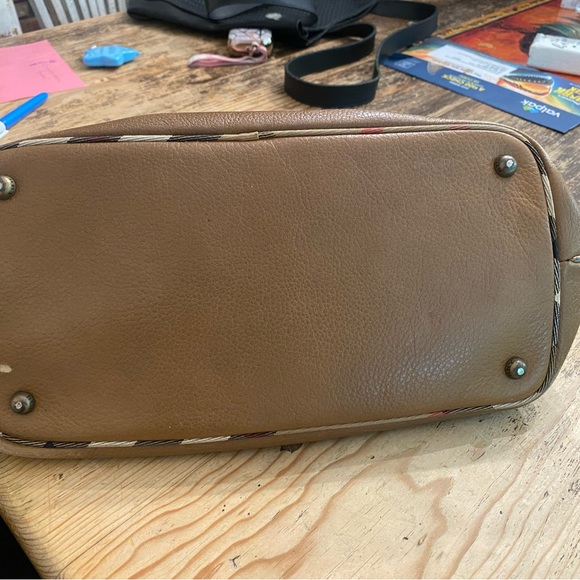 Burberry half tote with buckle and solid top handles tan calfskin very soft - Picture 4 of 11